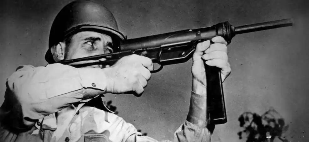 美军的M3冲锋枪跟英国的司登冲锋枪一样，都是在二战期间为了满足大规模生产的需要，