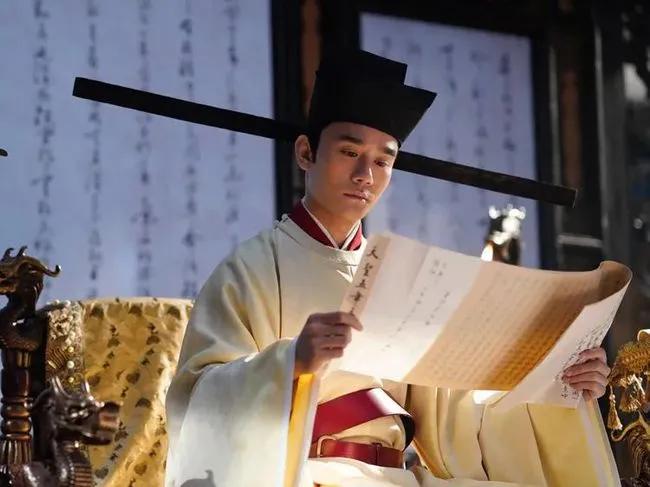 宋仁宗：一个不会做皇帝的皇帝，为何被后世深深怀念？嘉祐八年三月，东京城突然像