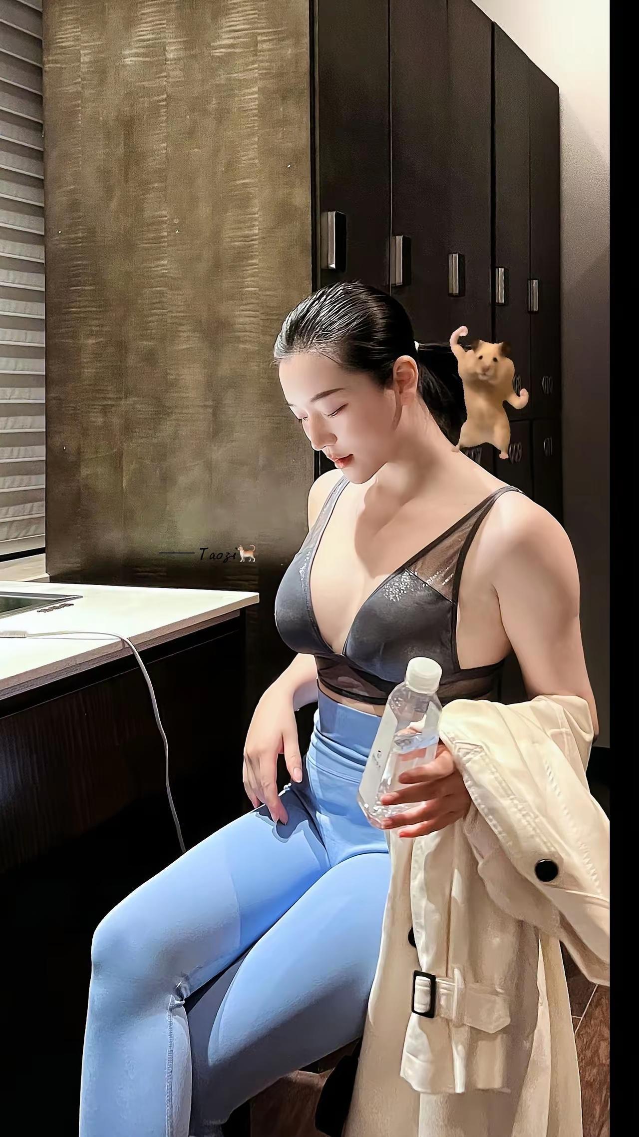 上联：一纸断肠诗；诚邀下联一句暖心话。