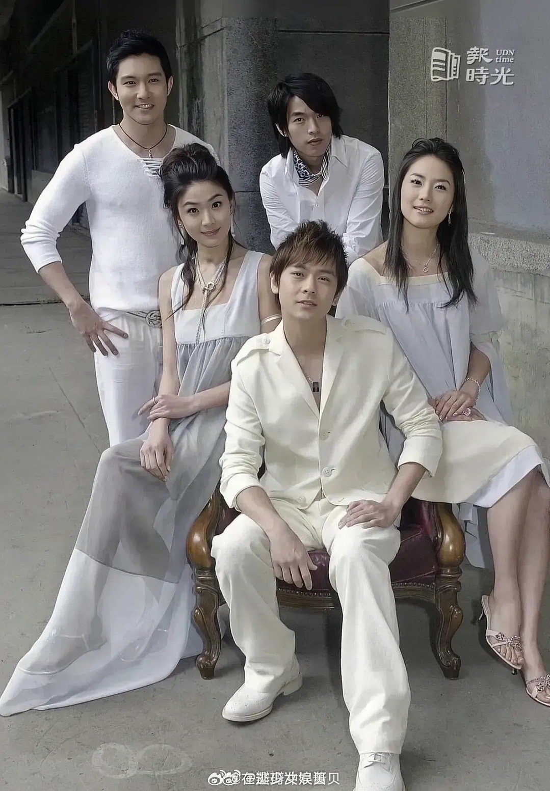 这部偶像剧当时火遍大江南北，当时真觉得女二比女主漂亮太多了…