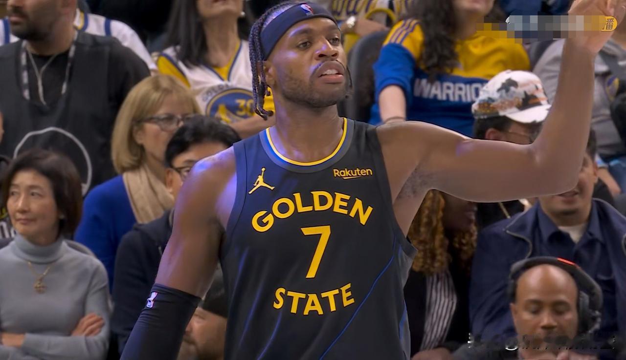 我强烈建议勇士管理层立刻交易走希尔德！在今天勇士主场以100：104不敌火箭的比