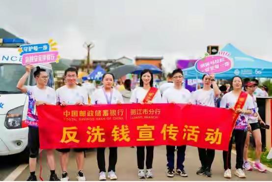 外行看热闹！最近央行对宇宙行处理17人从警告到罚款，并对工商银行罚款4396万元