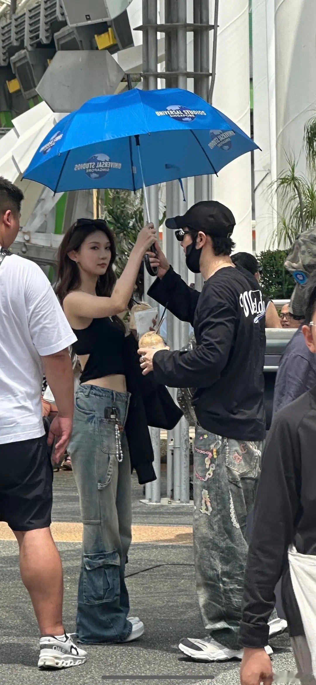 黄晓明越来越像王思聪了