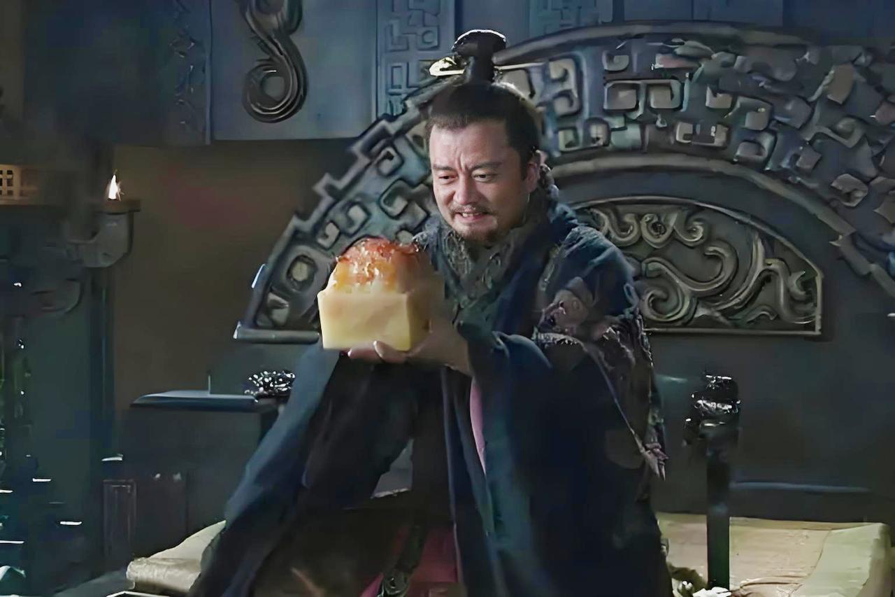 建安四年六月，袁术呕血而死！曹操不费一兵一卒，终结汉末第一称帝闹剧建安四年