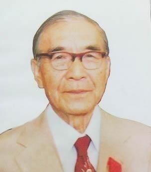 1988年上海，86岁的名医邝安堃娶年仅23岁的小保姆，4年后逝世，哪曾想，留下