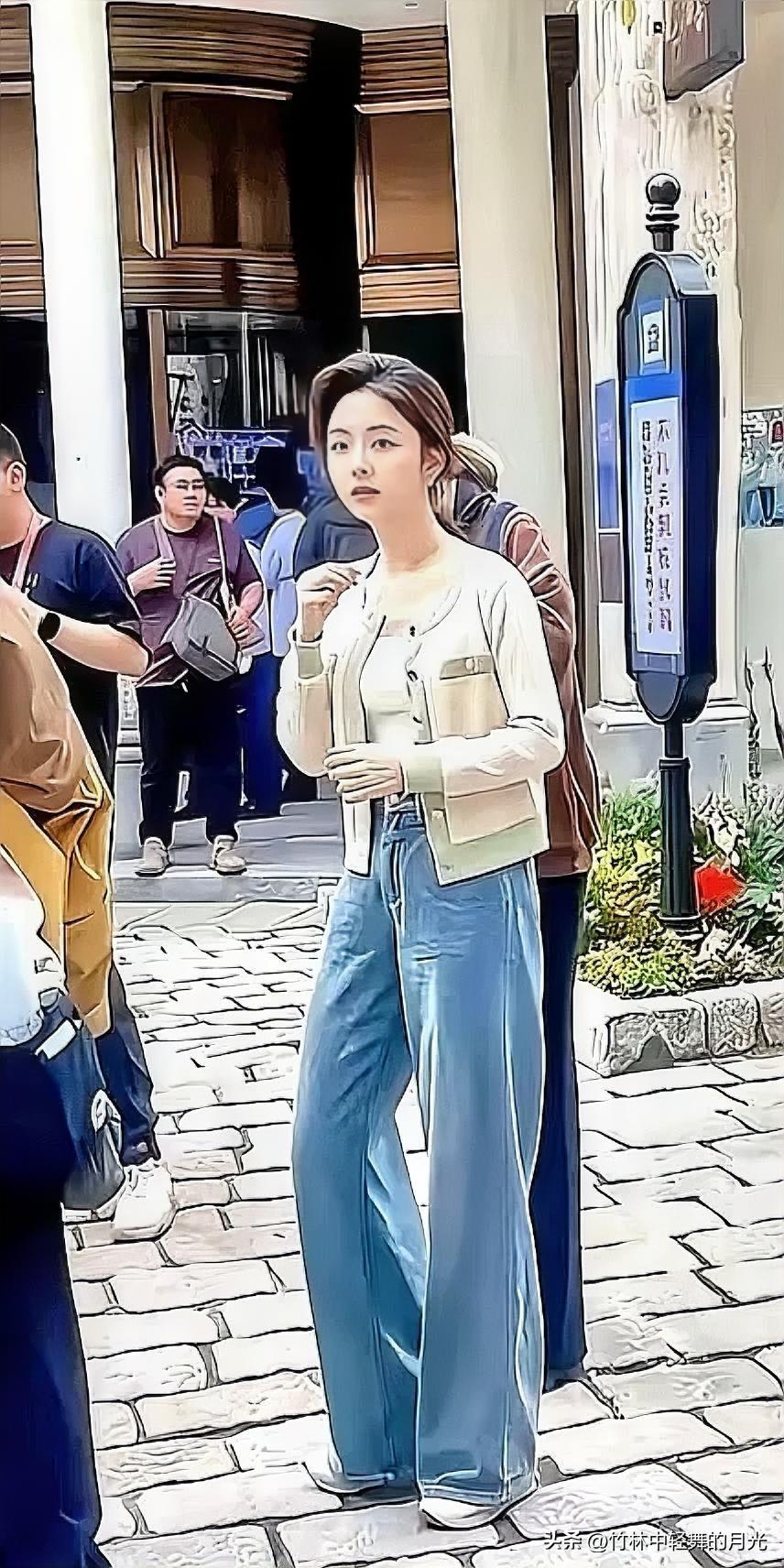 我一个娱乐圈的闺蜜告诉我，她说谭松韵根本不是看到的那样我们都被电视给骗了