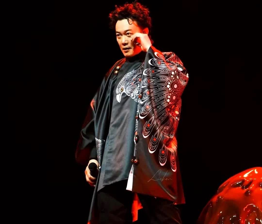 一觉醒来，陈奕迅火遍全网，陈奕迅这次日本演唱会简直是把他们当日本