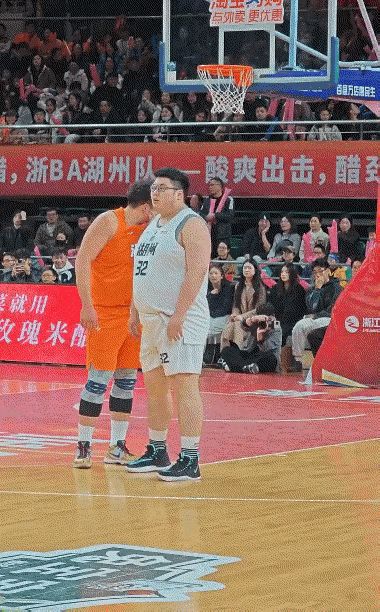 内线中锋，谁能扛的动……