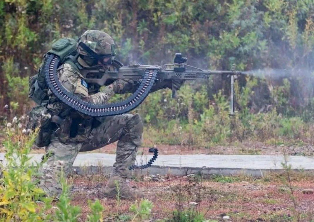 一名来自伊尔库茨克SOBR（特别快速反应分队）的“俄卫军”（Rosgvardi