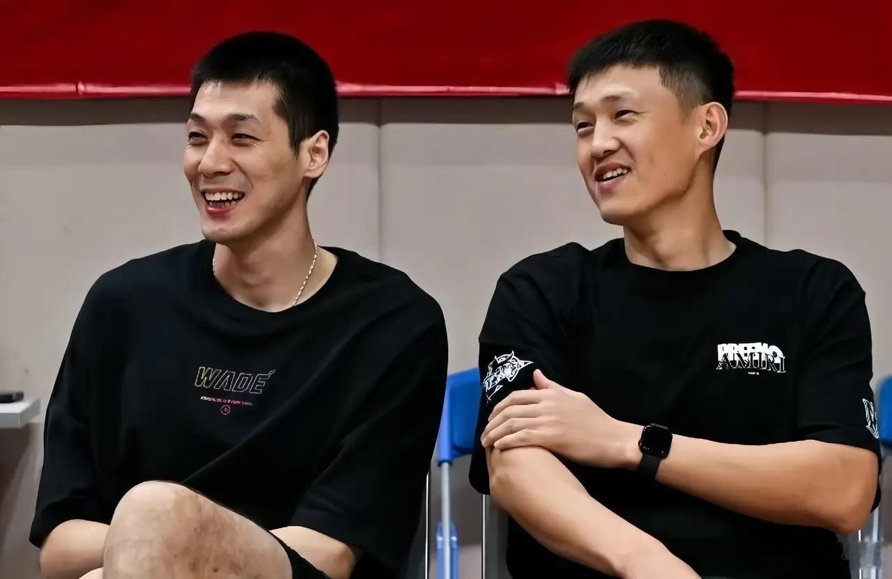 广东男篮人气不减！近期，不少CBA球队开始出售新赛季主场门票！相较以往，各队今年