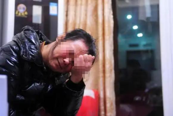 “太荒唐了！”广东一男子重病住院，妻子通过网络筹得4万元手术费，不料丈夫在筹款成