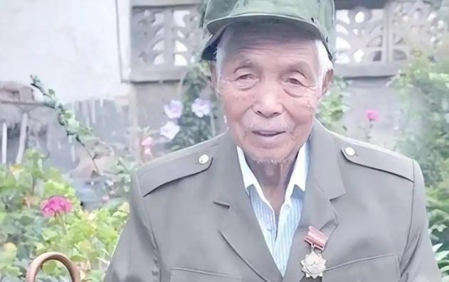 1979年，战士黄干宗被两名越南女兵活捉，他本已经做好了慷慨赴死的准备，没想到