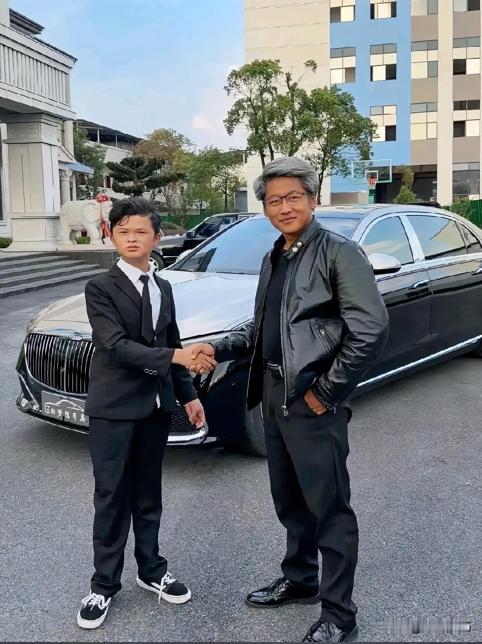 近日，“小马云”范小勤跟“黄银勋”在杭州正式会晤了！双方进行友好协商，在欢快轻松