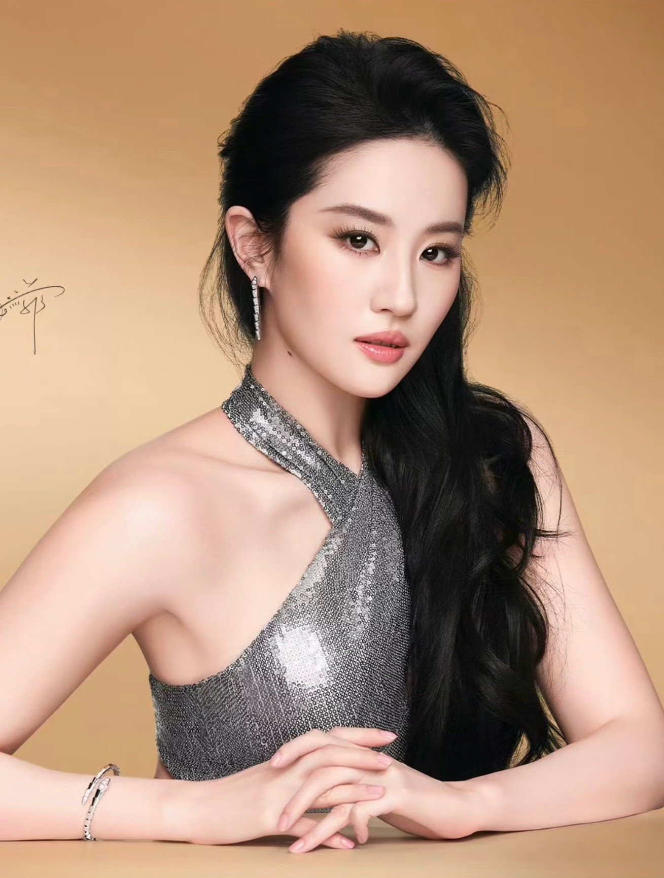 追觅藏了这么多好东西，一次性放出刘亦菲这么多神图我菲这个身材