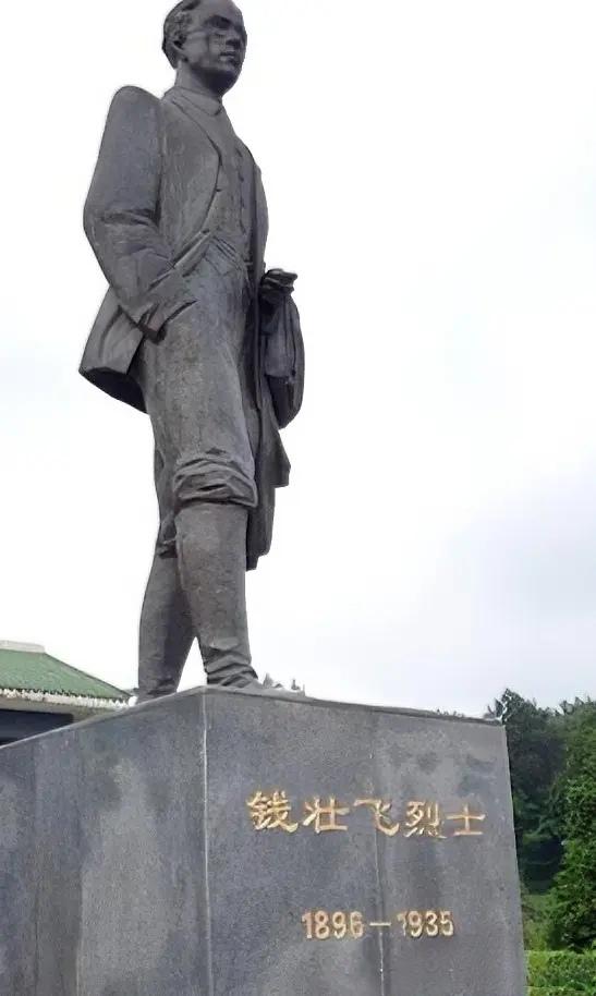 1931年，特务头子徐恩曾得知钱壮飞已跑，便命人将他的女儿女婿抓来泄愤，就在此时