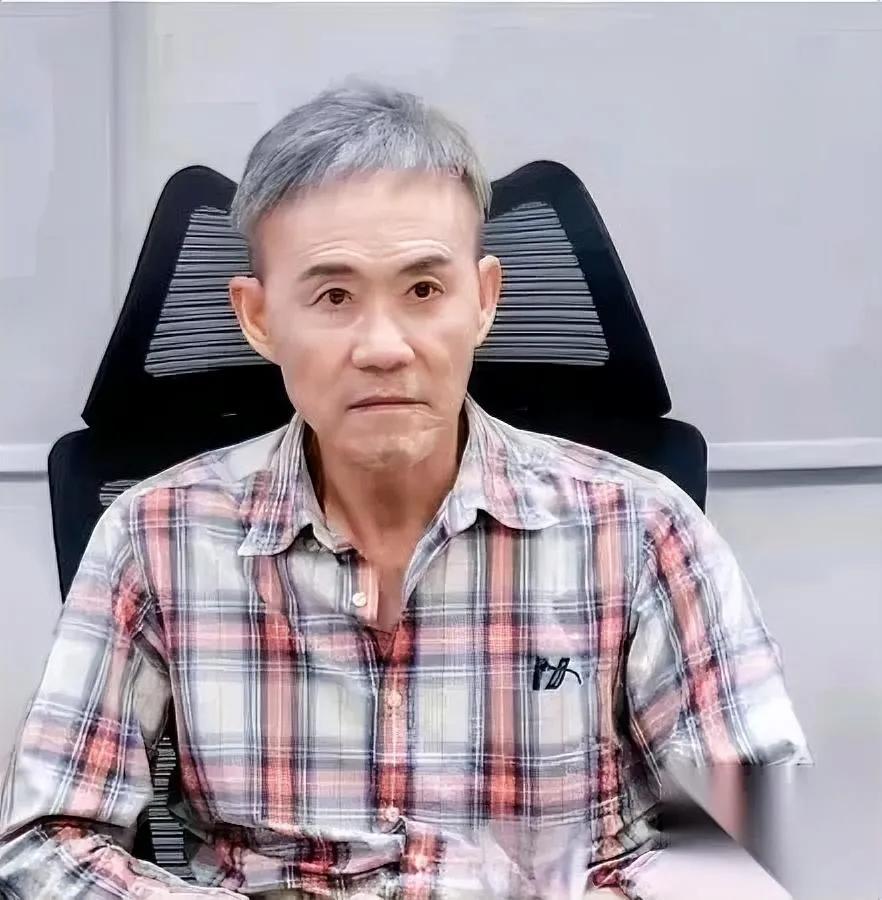 王石钱包真撑不住了？15年豪门生活烧钱有多狠？田朴珺跟他在一起这十几年，