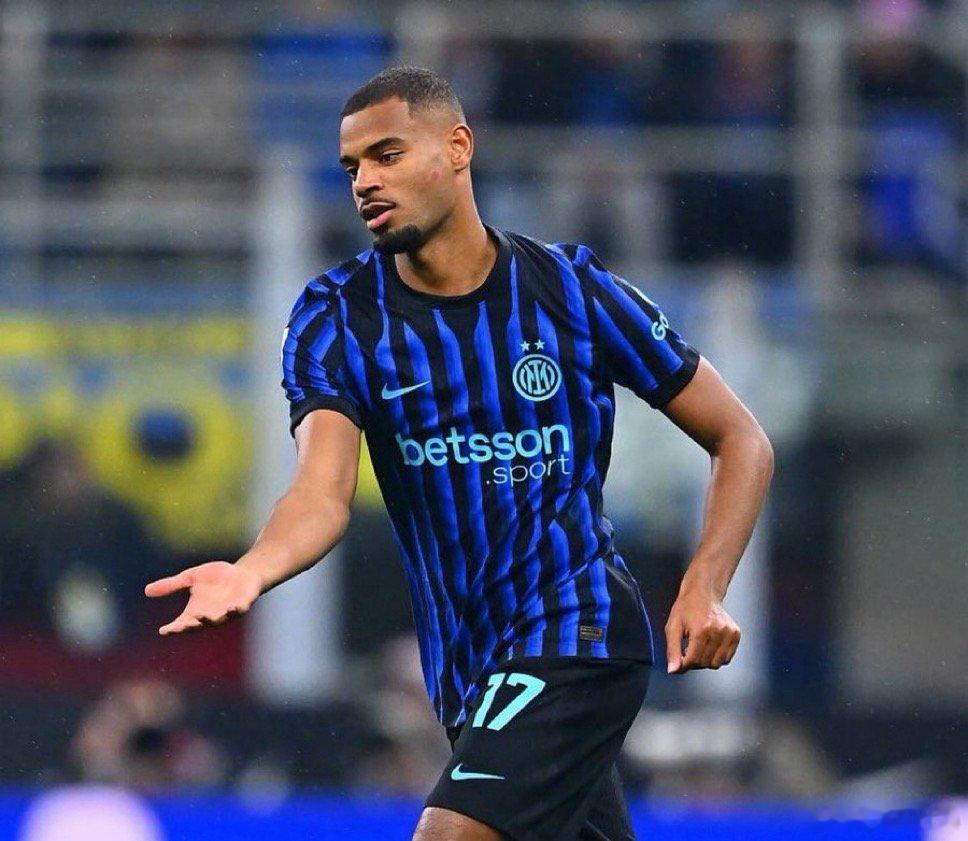 齐沃：迪乌夫？根据他的性格以及他加入球队以来所展现出的能力他总是喜欢用左脚内切