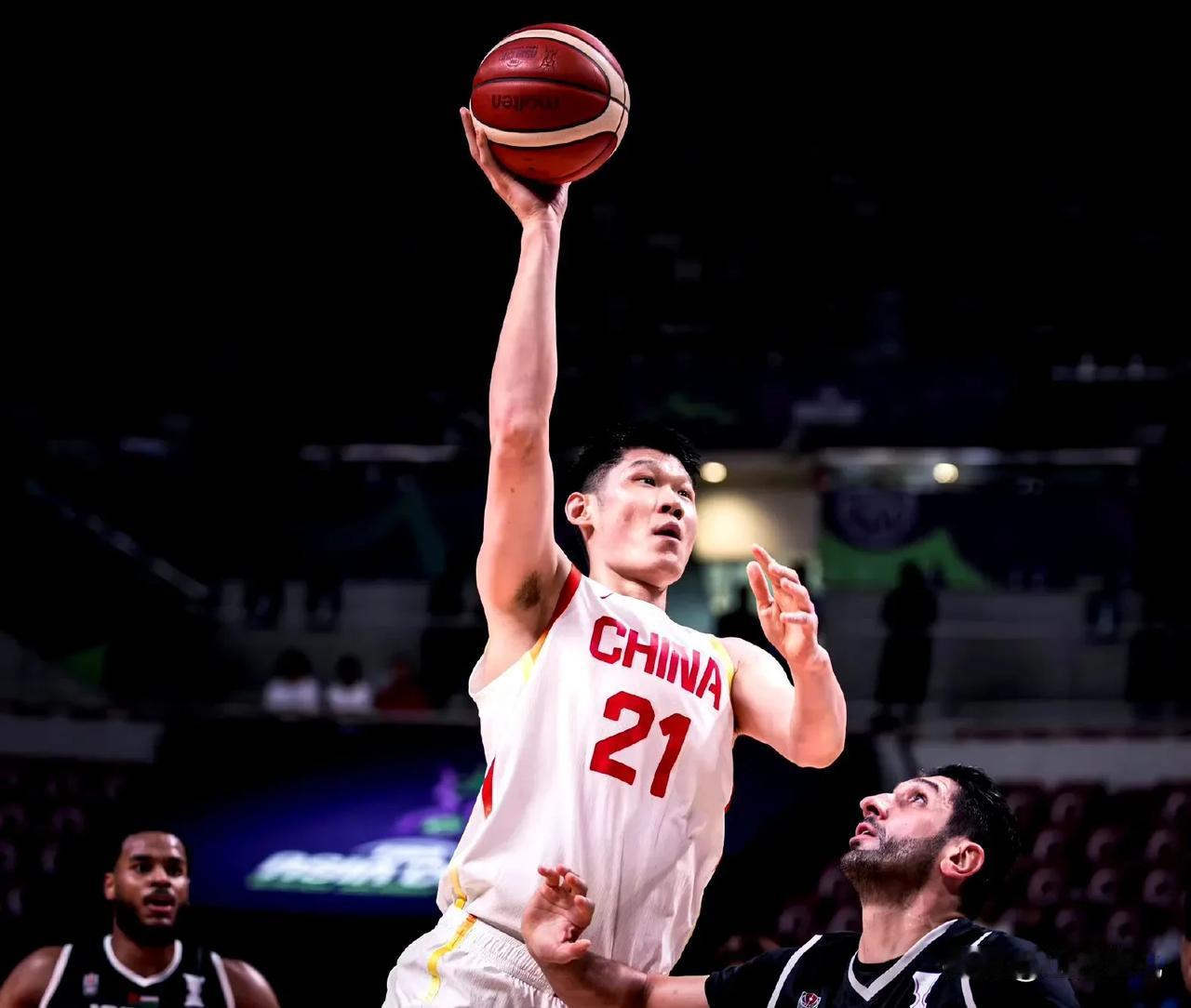 揭幕战！胡金秋孙铭徽有望各打破个人一项生涯纪录！截止上赛季，胡金秋职业生涯扣篮数