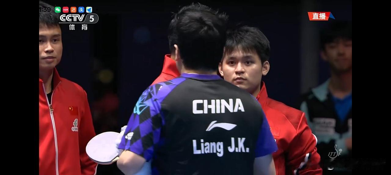 伦敦世乒赛男团8进4强｜中国3-0韩国✅一路磕磕绊绊闯进淘汰赛干净利落完胜宿