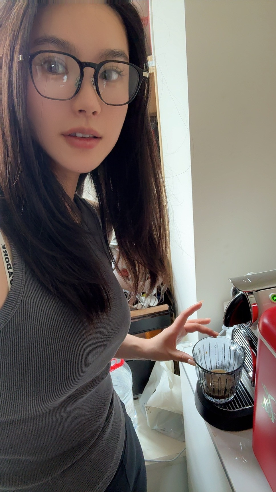 来豆豆给你做一杯冰美式吧​​​
