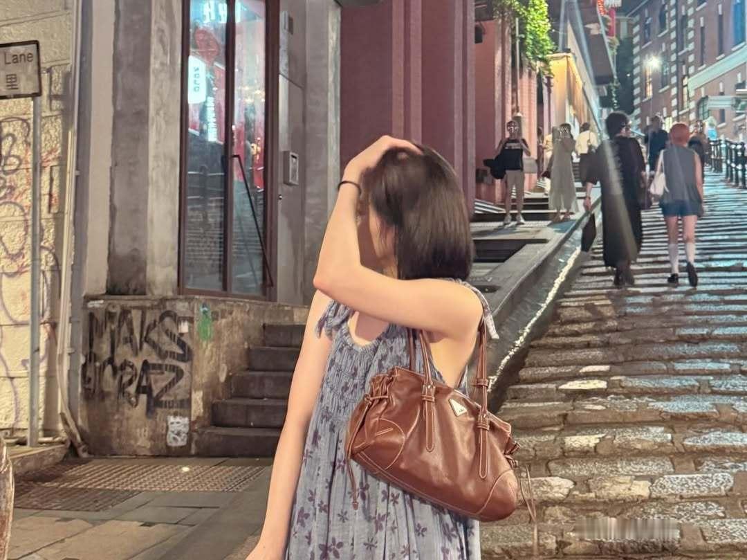 申留真ins更新