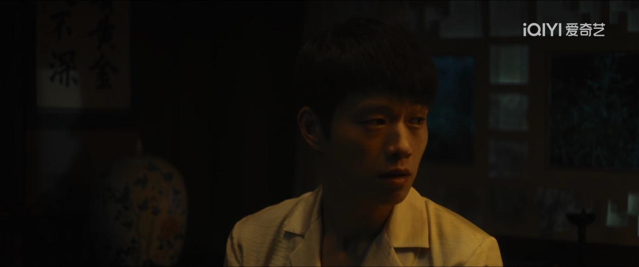 《人生若如初见》里面，凯之和淑红夜谈这段真的好甜！半夜，淑红儿子发烧还吐了。