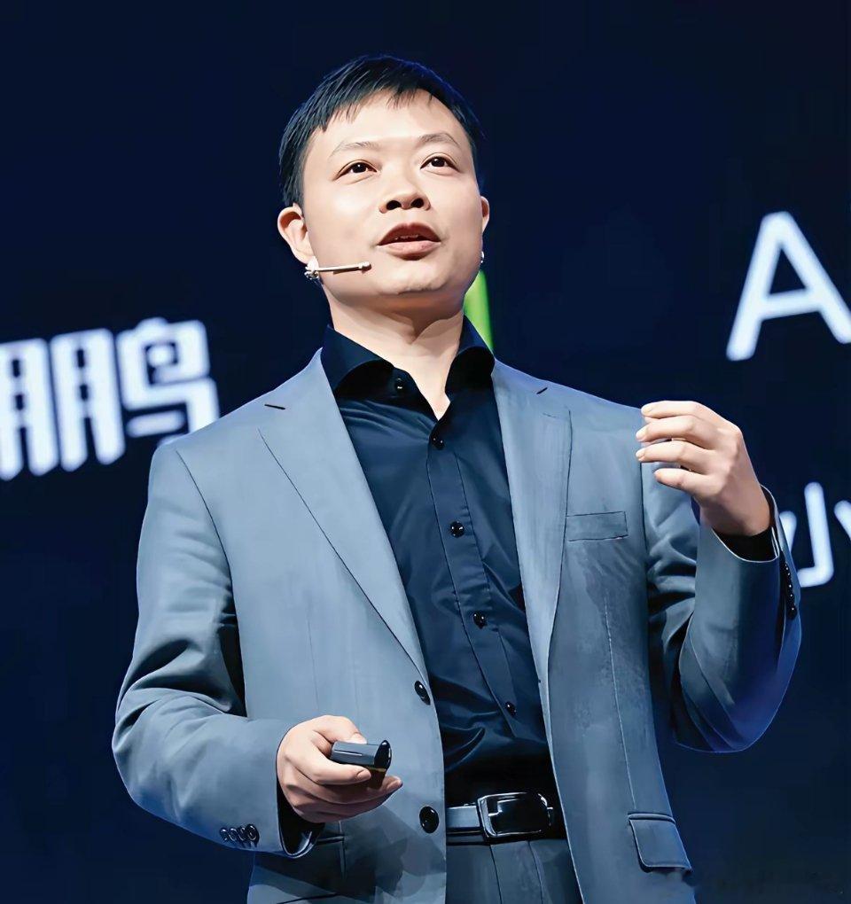 何小鹏说，今年开始，电池全都自己干。其实宁德时代的利润并不算高，也就15%左右，这都是车企行业内卷造