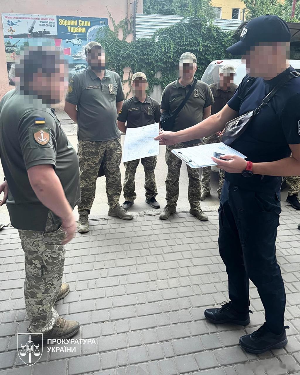 俄乌冲突警察也忍不了了，毕竟壮丁再这么拉，要不了多久就会轮到他们。前天，在敖德
