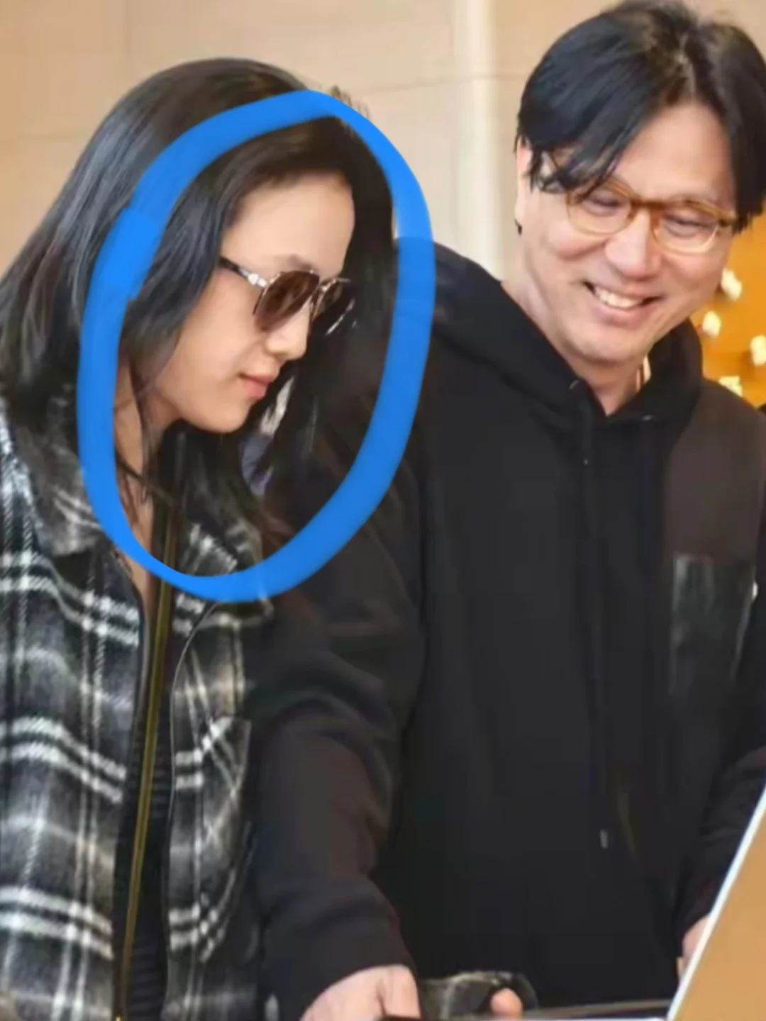 47岁汤唯自然怀上二胎！老公已经56岁