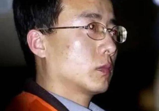 当血色刀光划破兰州的夜，当枪声在赌场回荡，这座西北重镇的暗面，正被一群以暴力为信