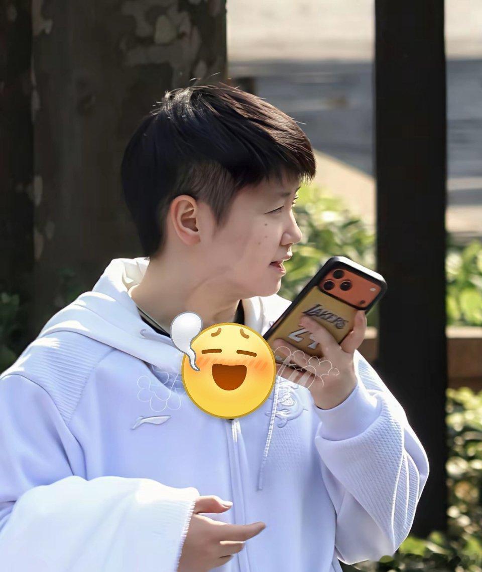 为啥明星用安卓手机代言的实际用的还是苹果手机​​​