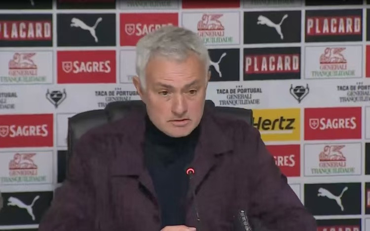 穆里尼奥遇到难题！葡超第16轮，穆里尼奥带领本菲卡客场2:2战平布拉加，止住