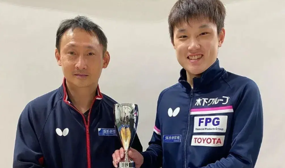 张本智和可真能熬啊。他熬退了张继科、马龙、许昕这三座大山，刚缓过劲儿来，又碰