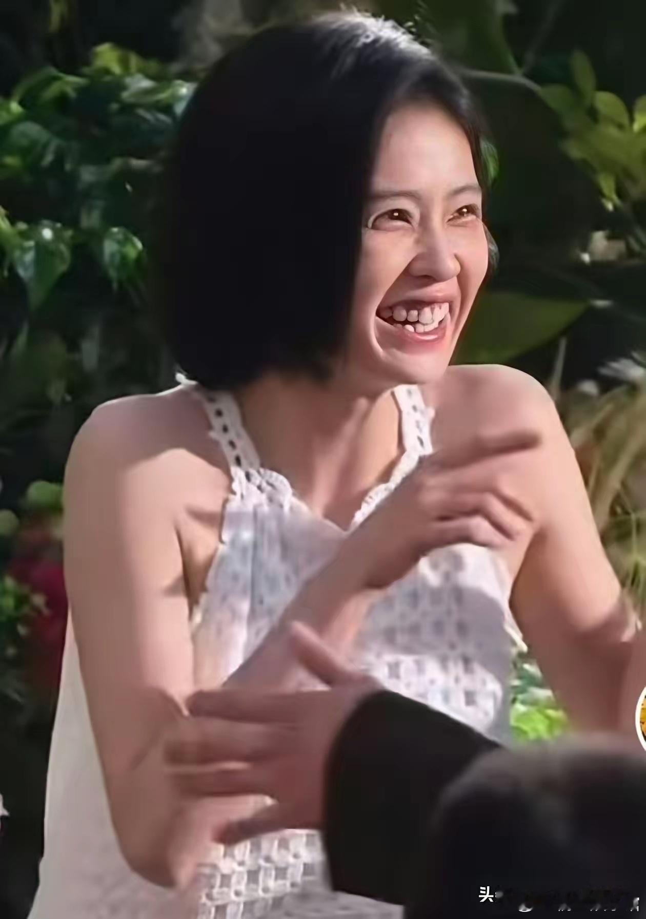 白鹿的新造型，真的不能评价​​​
