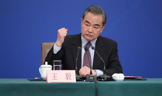 8月15日，王毅当着全世界的面教训给日本！这番话，太硬了！8月15日，这个日子