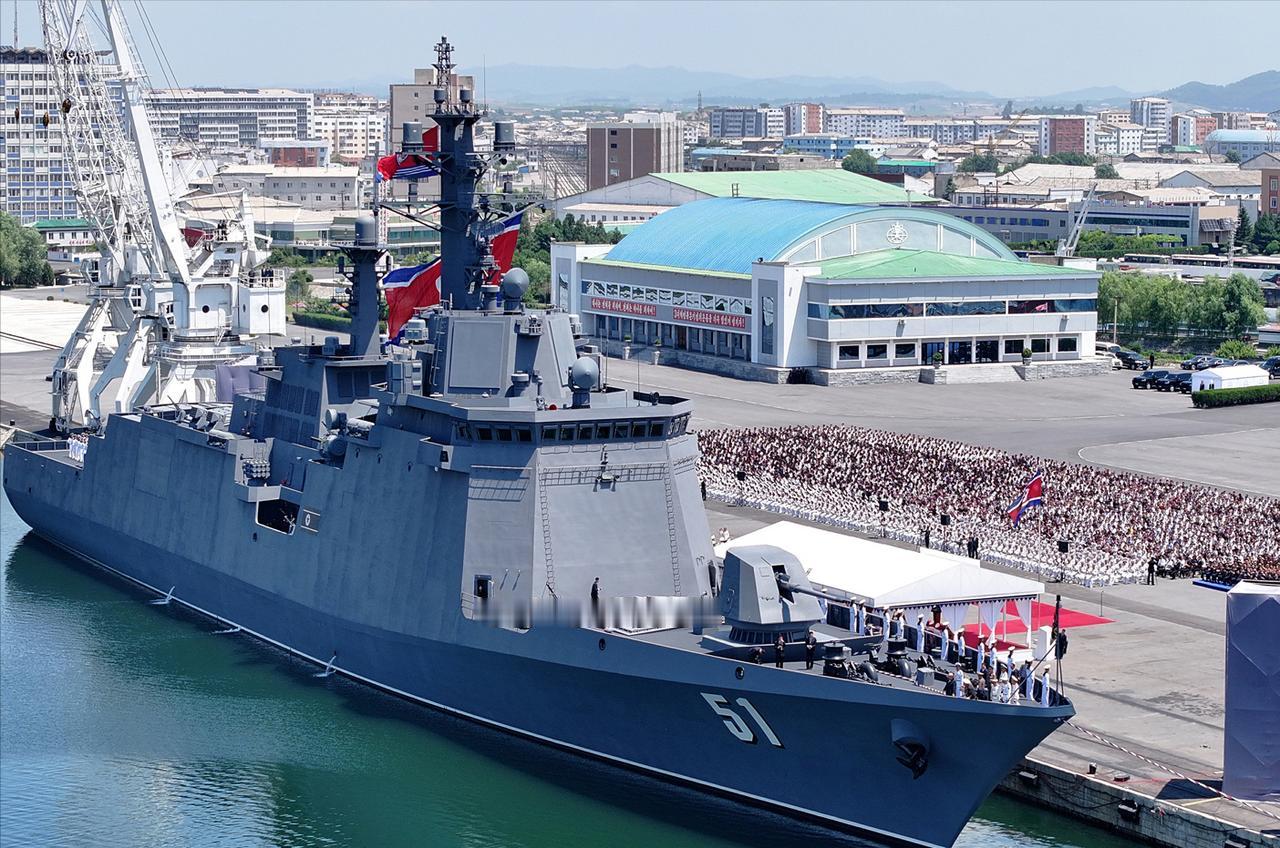 “崔贤”号驱逐舰正式服役。６月２３日，“崔贤”号新型多用途驱逐舰入列典礼在南浦港