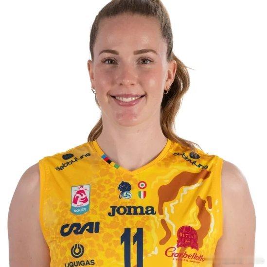 🎙️《土耳其排球之声》的记者泽利哈·伊西克·埃尔多安：加拉塔萨雷球迷在社交