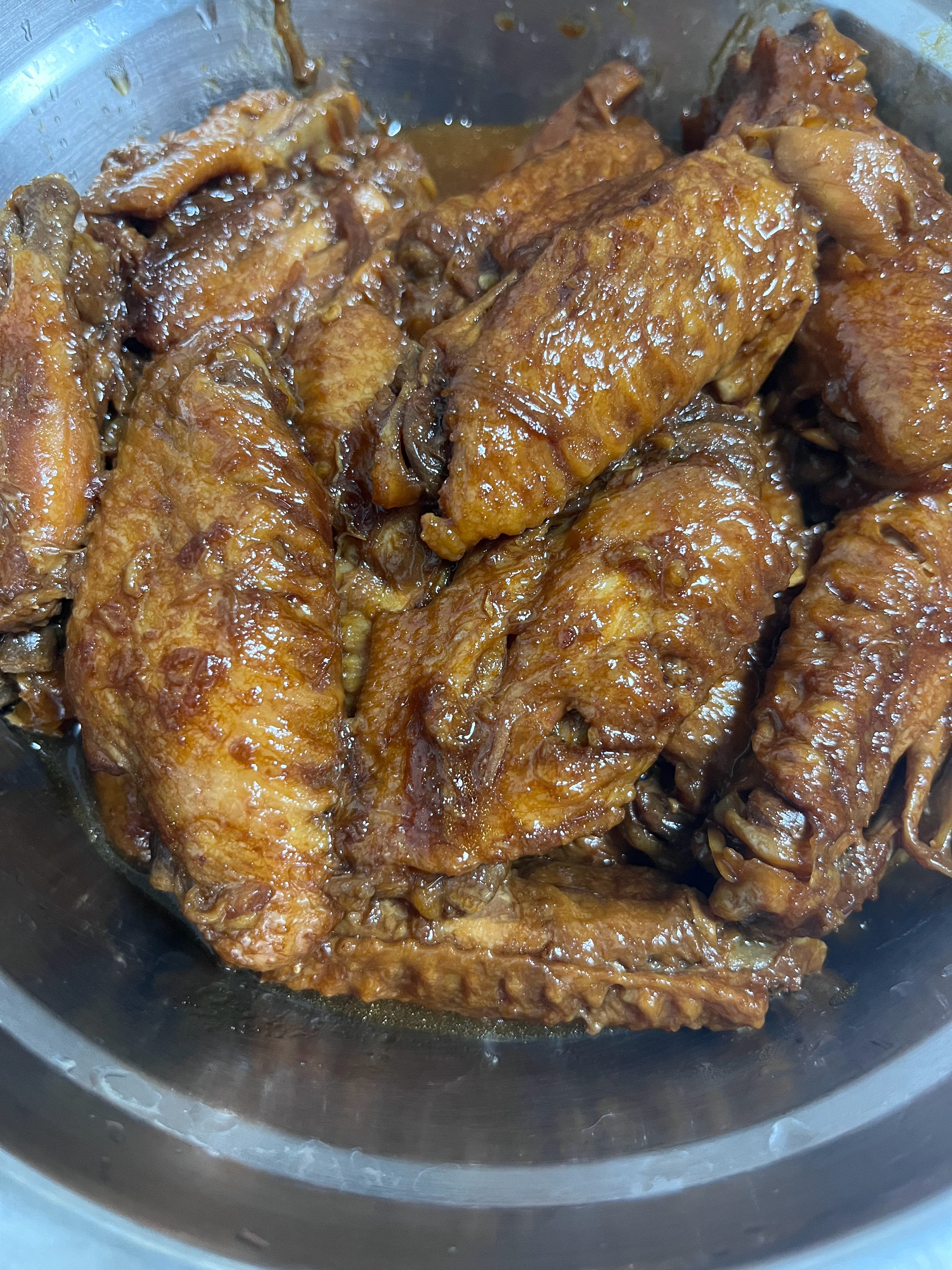 今日份晚饭搞定开吃～实在是不知道做什么了，大白菜的季节，就得吃它～