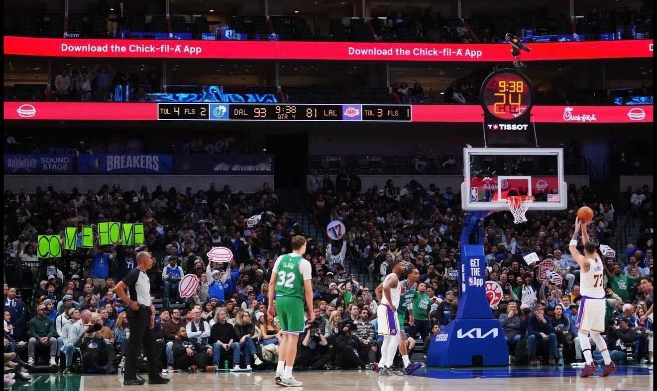 卢卡赛后谈回到达拉斯打比赛：就像我常说的，这对我来说是个特别的地方。就像当初从斯