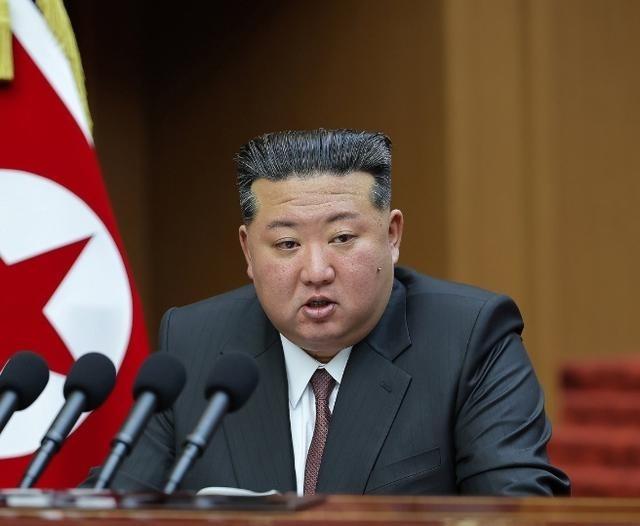 金正恩日前把话说死了，而且是亲口说的：朝鲜与俄罗斯的关系，已经巩固成为“同志之