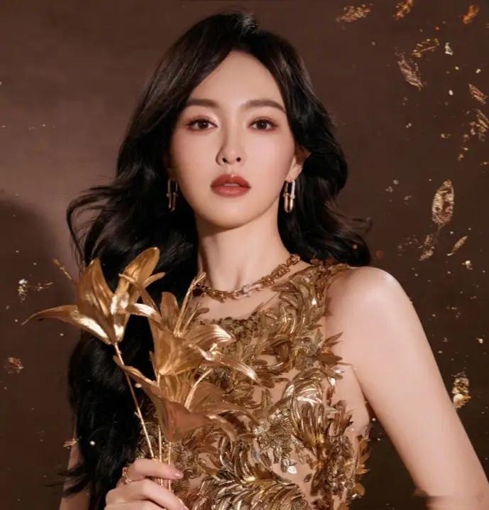 1.侯明昊&白鹿在2017年合作拍摄的古装剧《西游记女儿国》改名《好女无双》共3
