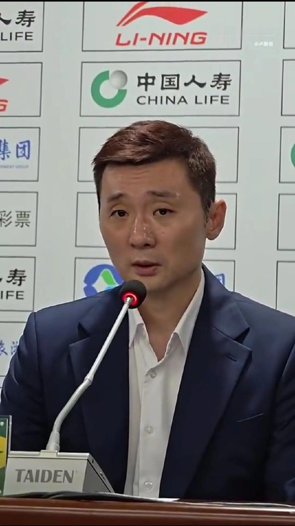 刘炜下课压力很大，外援引进很失败，靠谱控卫稀缺让战斗力难保障卖掉赵睿后，新