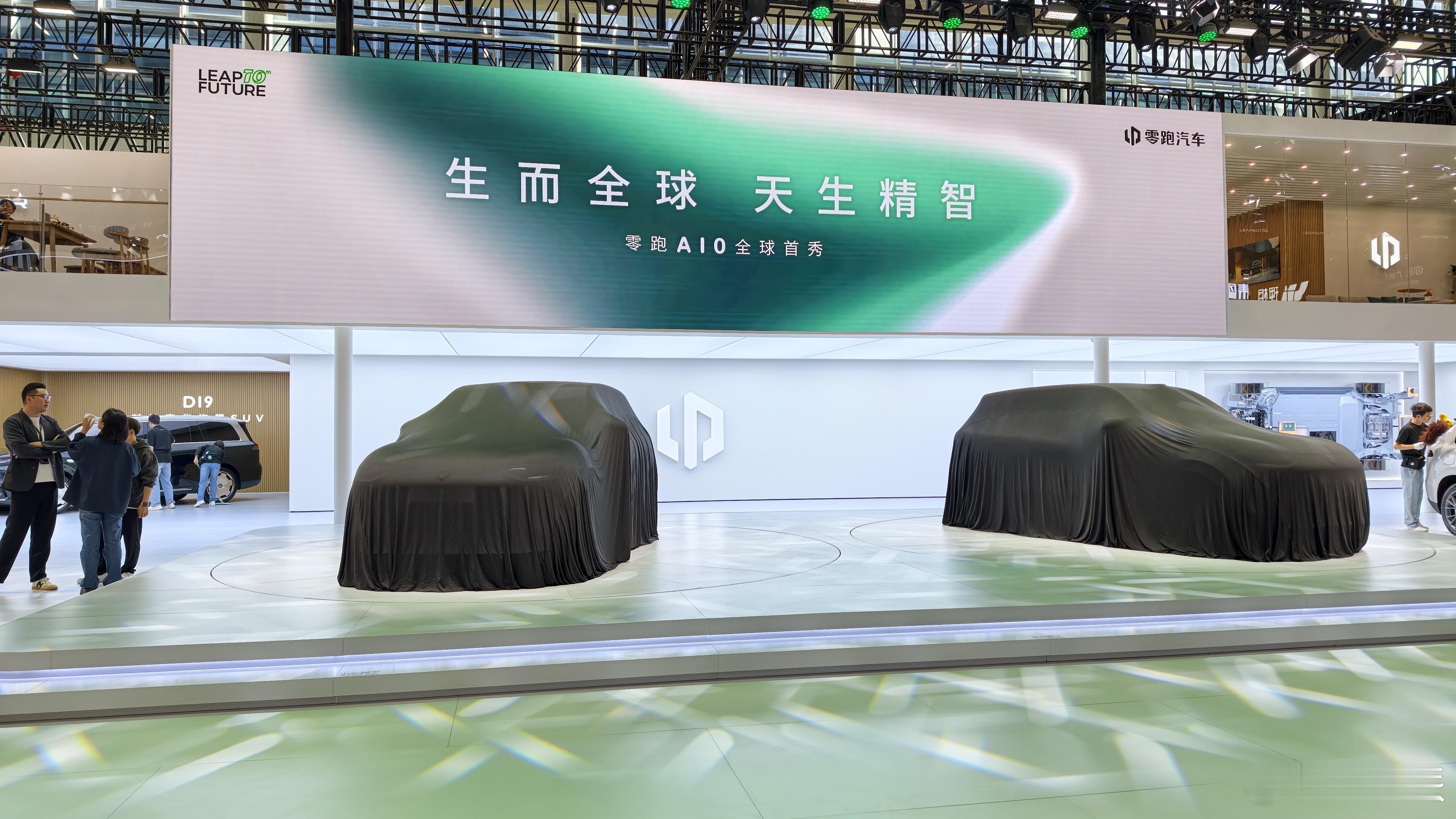 工作室好几个小伙伴喜欢零跑Lafa5，但没想到Lafa5居然还有敞篷版，敞篷再配