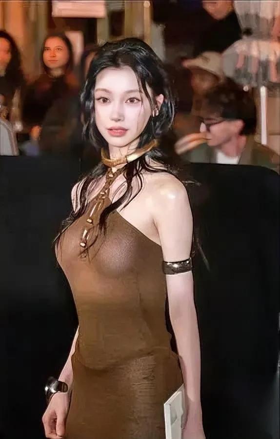 易梦玲又火了！靠的可不只是恋情从抖音网红到4部待播剧女主，易梦玲的逆袭藏