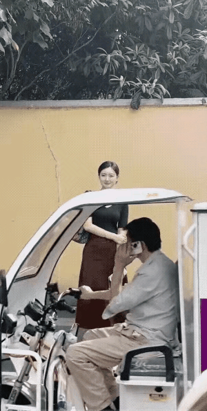 观察力考试🧐画面中过去的三轮车🛺是哪家快递📦公司的？