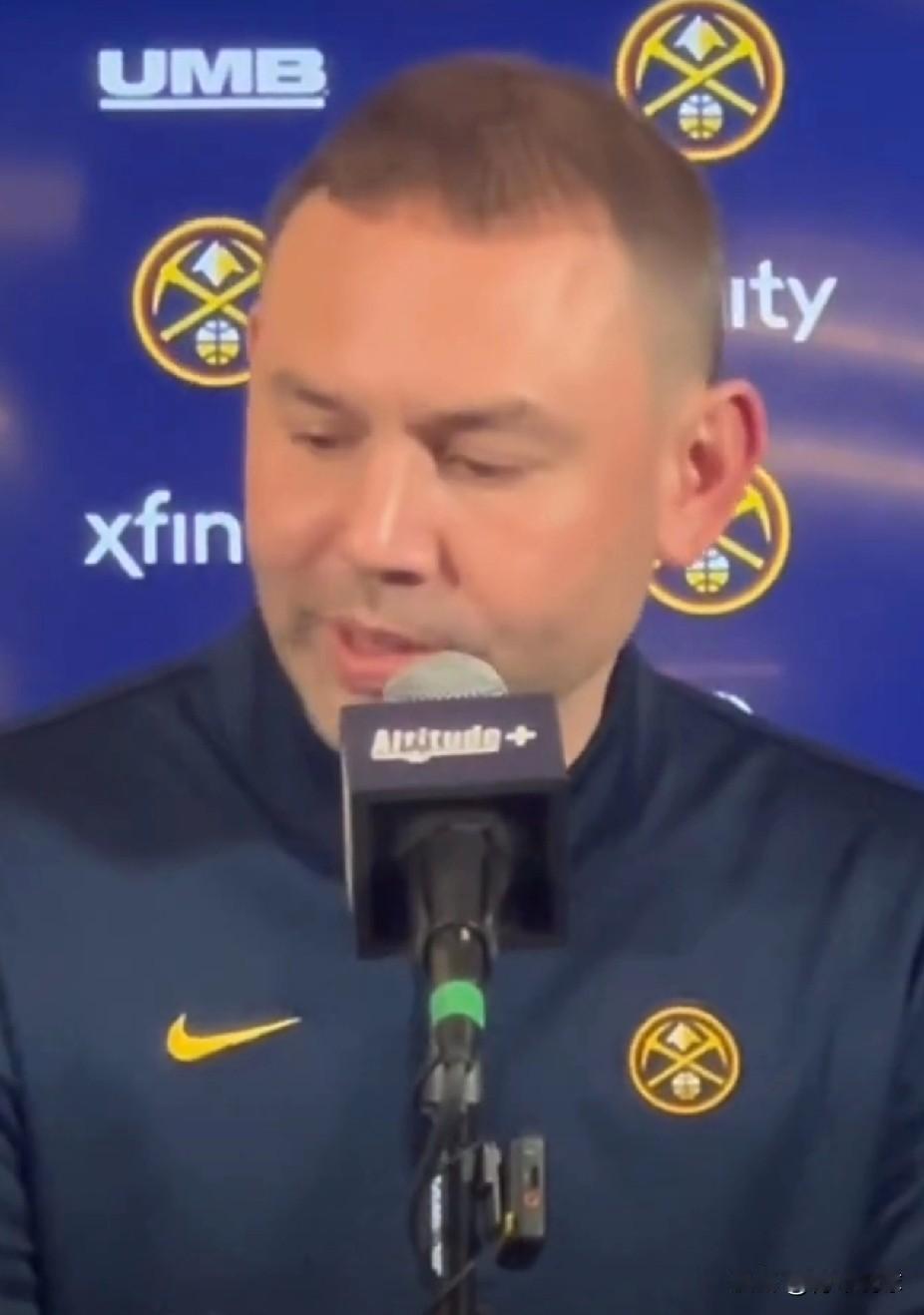 掘金队主帅阿德尔曼被打服了！今天，主场作战的掘金队在下半场遭遇逆转，最终以1