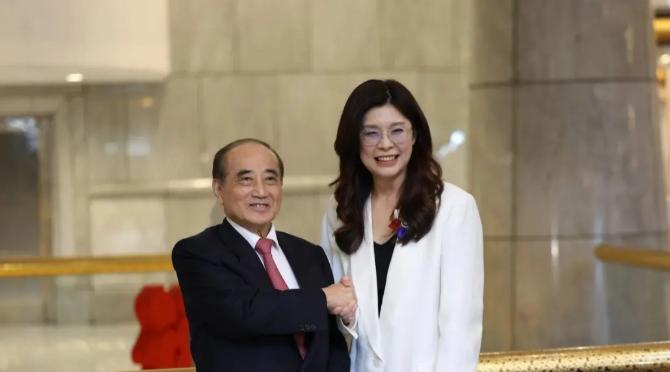 王金平表态管不了王惠美，郑丽文或应下狠手惩处“叛徒”。就在9月6日，魏平政在彰化