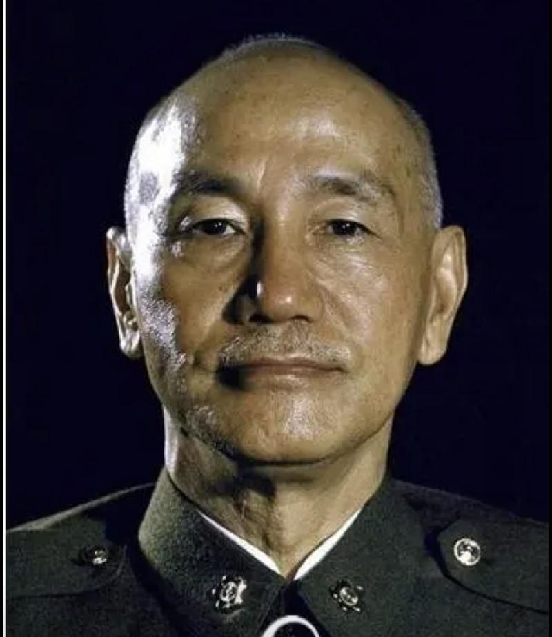 蒋介石把大陆＂刮＂走了多少真金白银说起上世纪六十年代，台湾的小朋友上学还能喝上