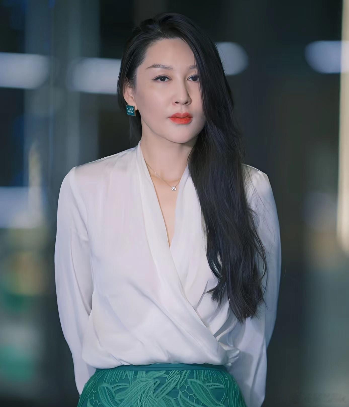 广州服装店气质老板娘​​​