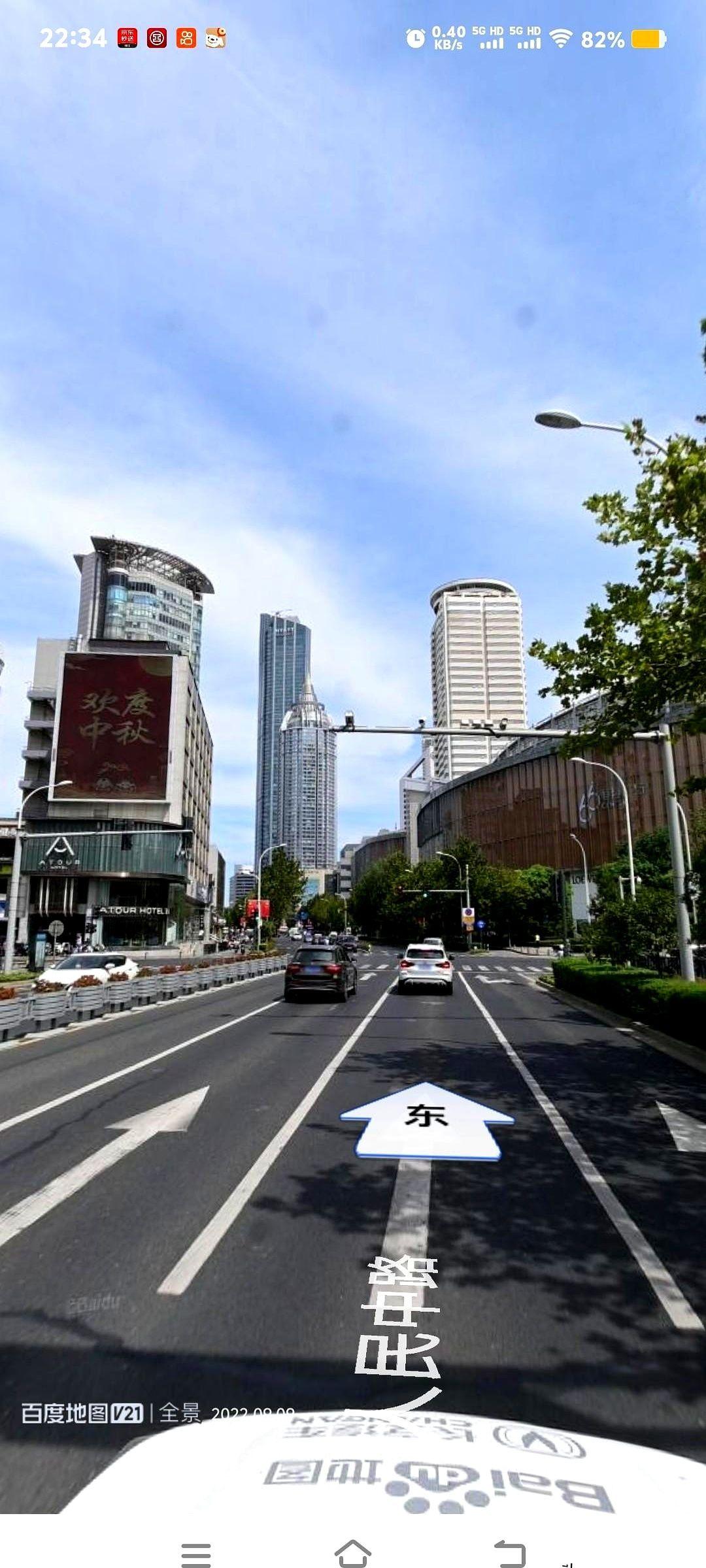 每次路过霸王举鼎，心里就咯噔一下。这么霸气一个地标，周围却总感觉空落落的，撑不